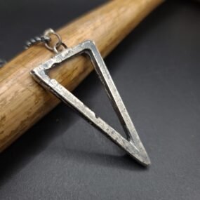 Pendentif triangle