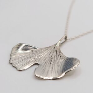 collier ginkgo