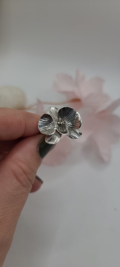 bague fleurie en argent pour femme