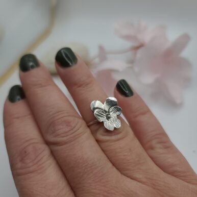 bijoux de créateur français, bague en argent fleur de pensée