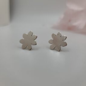 Boucles d'oreilles petite fleur